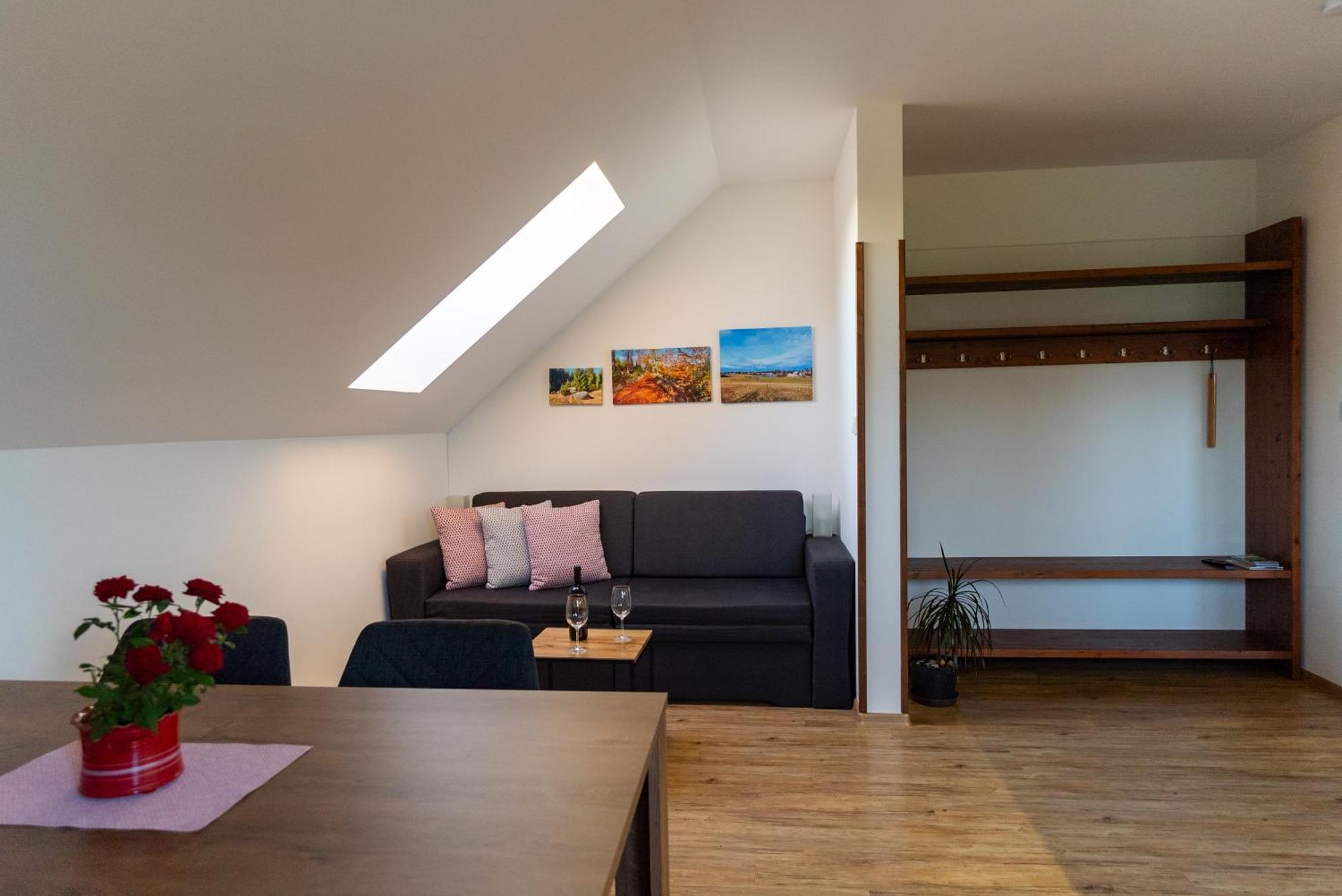 Apartmany Kohoutek A Slepicka V Novohradskych Horach Nove Hrady  Exterior photo